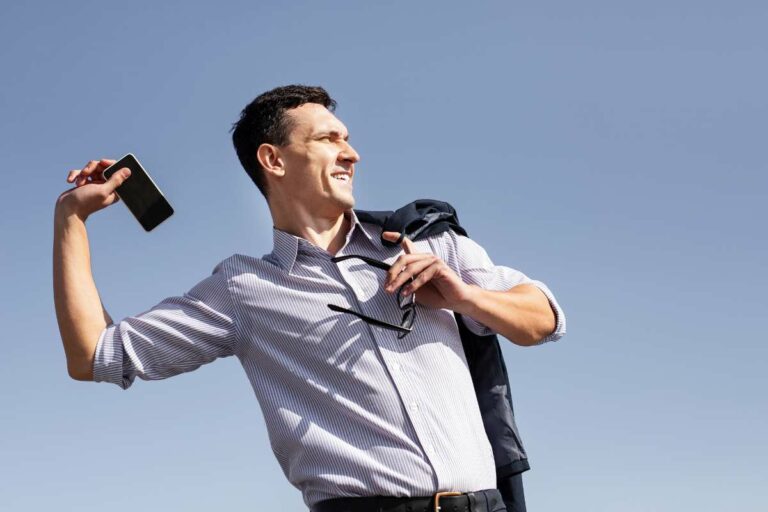 dove buttare telefono